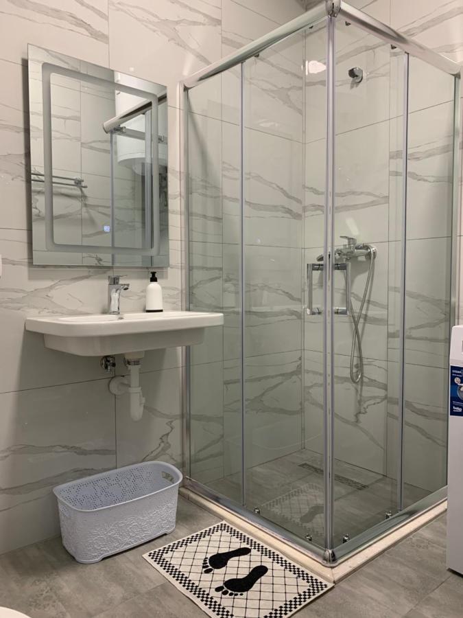 Lovely 1-Bedroom Condo In Tirana Wifi-Netflix-Ac Εξωτερικό φωτογραφία